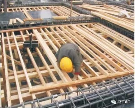 建設(shè)工程勘察與模板、混凝土工程施工操作要點(diǎn)